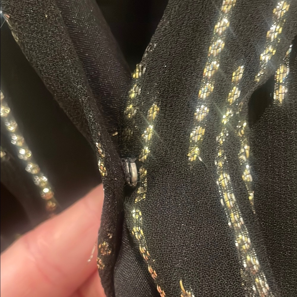 Black and Gold Plunge Neck Bishop Sleeve Evening Dress - Picture 3 of 15